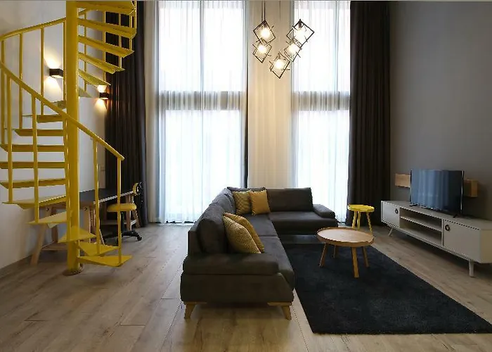 Coordinat Suits Hotel *