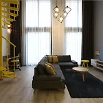 Coordinat Suits Hotel *